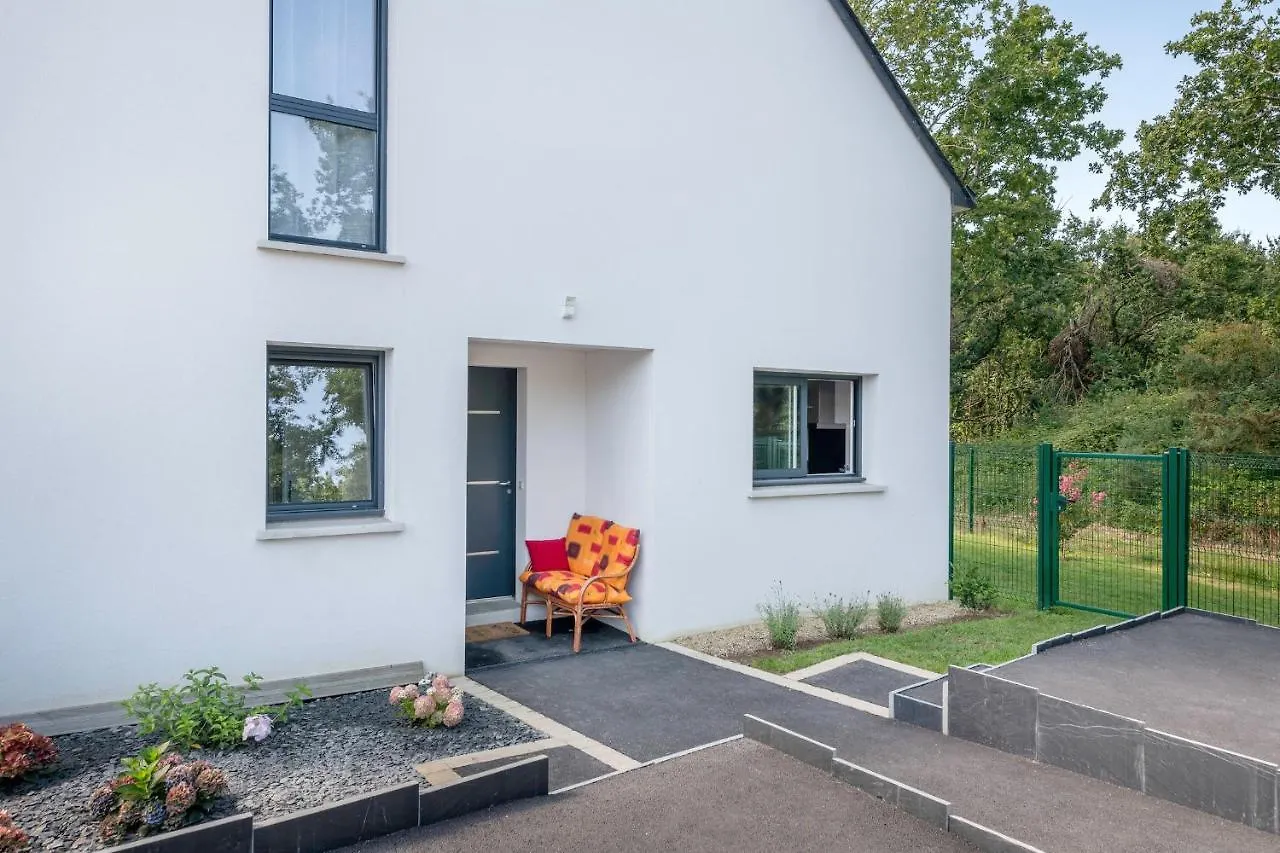 Presqu'Ile De Rhuys, Belle Maison Pour 10 (Adults Only) Sarzeau 0*,  France